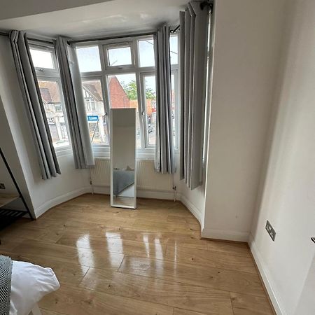 Central & Cozy 3Br Apt - High Chair - Free Parking London Luaran gambar