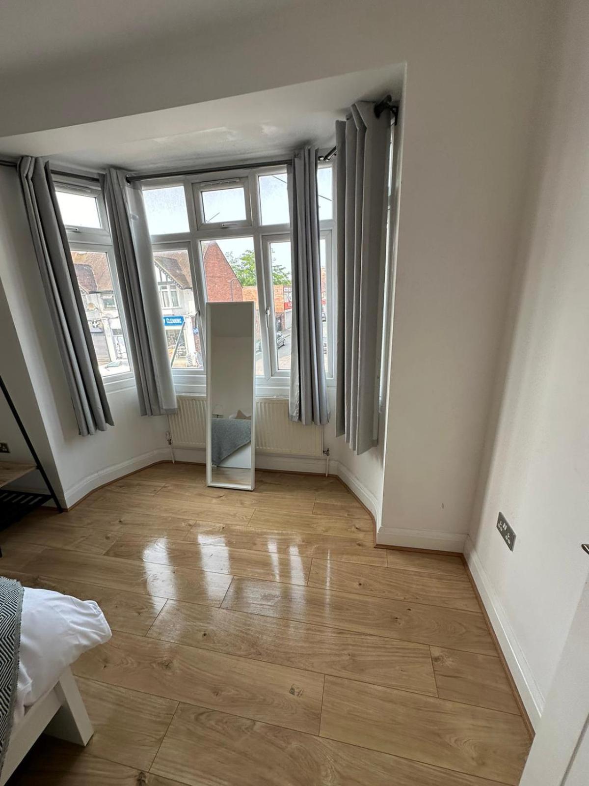 Central & Cozy 3Br Apt - High Chair - Free Parking London Luaran gambar